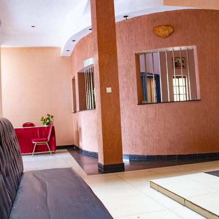 Deka Hotel Ngara Equity Nairobi Bagian luar foto