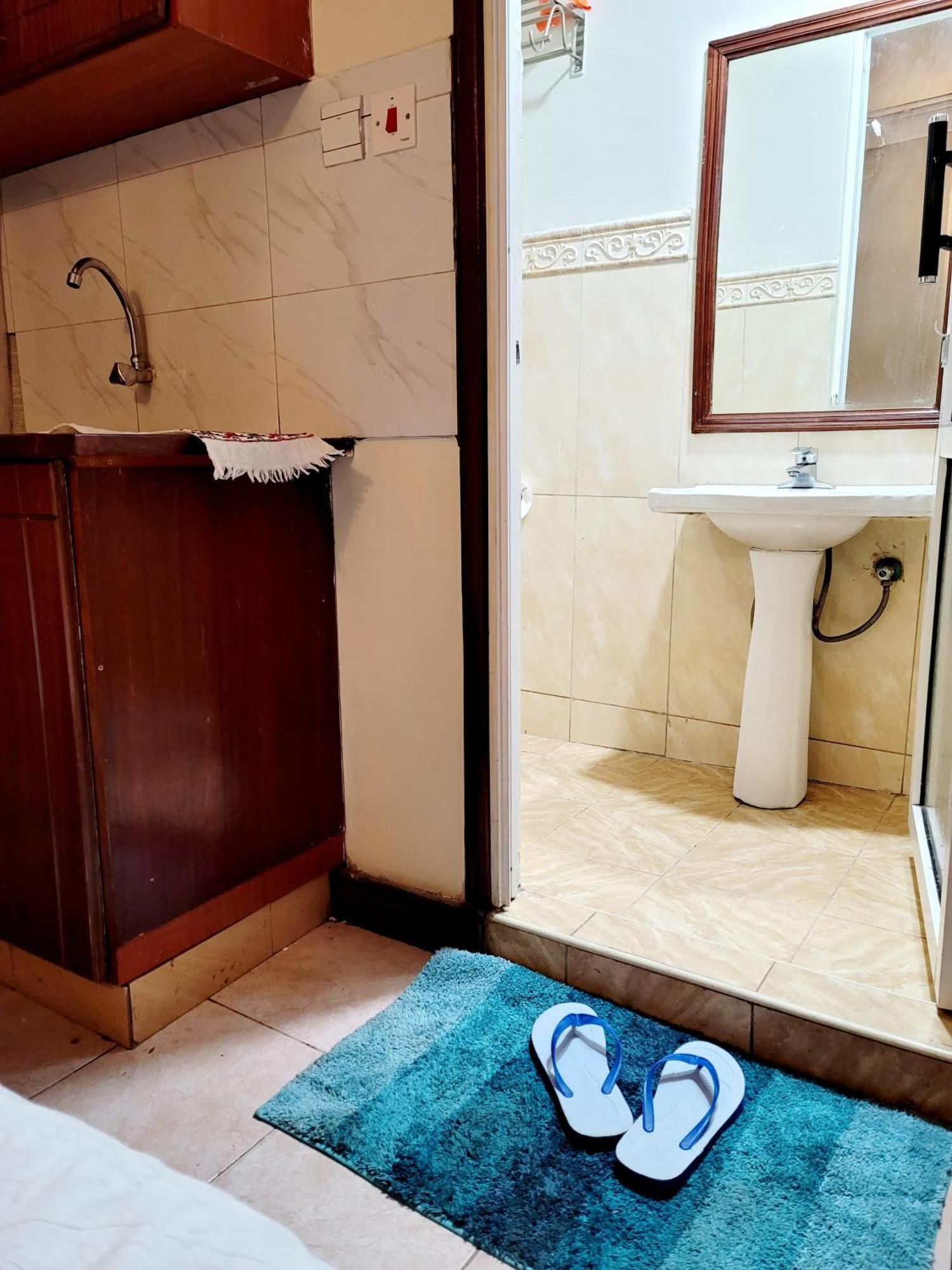 Deka Hotel Ngara Equity Nairobi Bagian luar foto