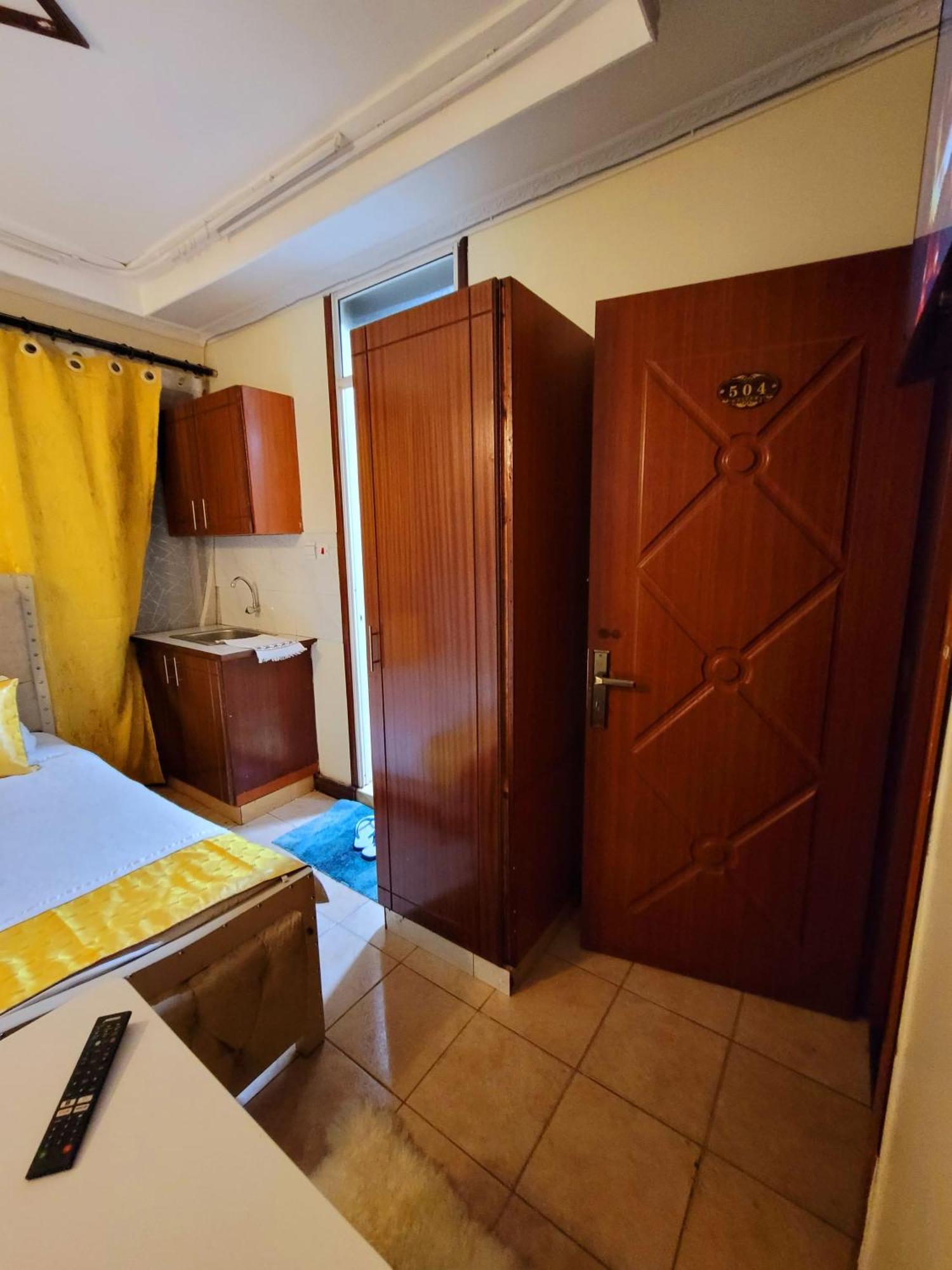 Deka Hotel Ngara Equity Nairobi Bagian luar foto