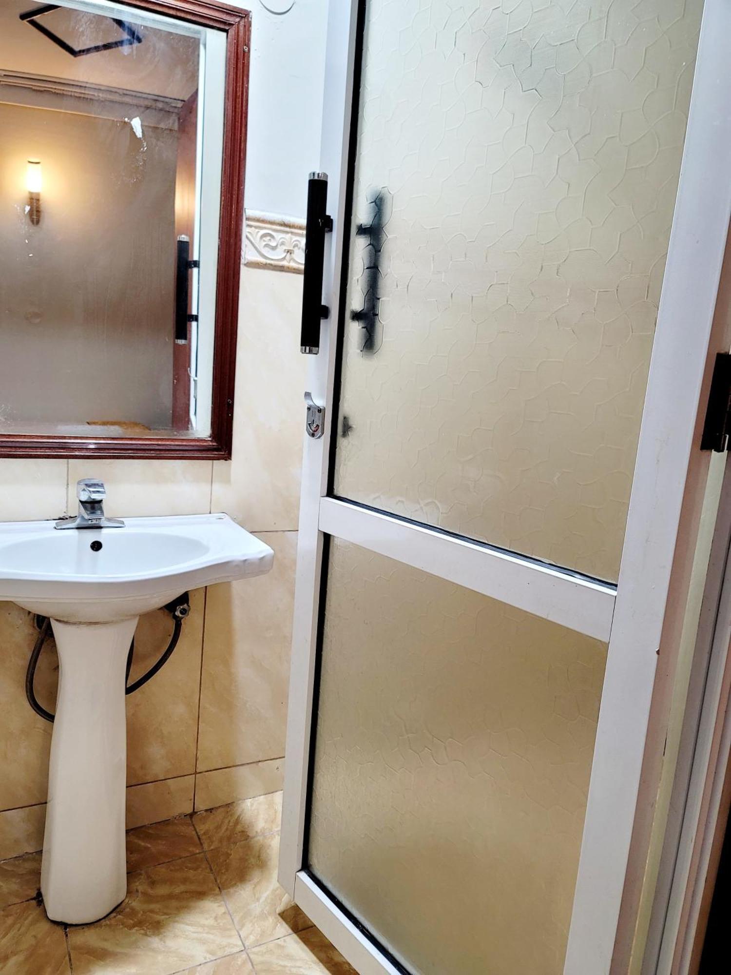 Deka Hotel Ngara Equity Nairobi Bagian luar foto